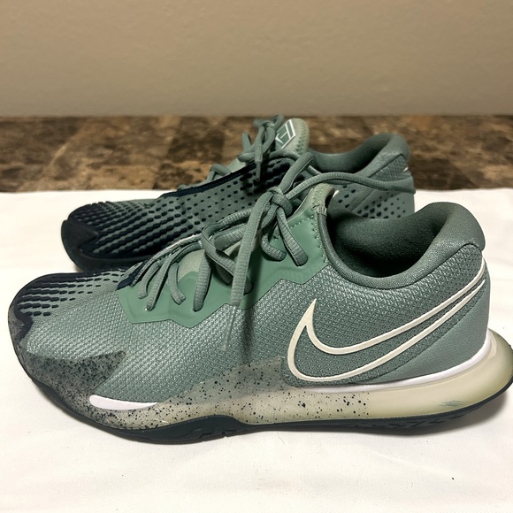Nike Court Air Zoom Vapor Cage 4 Healing Jade Women’s, Size 9 - Picture 4 of 14